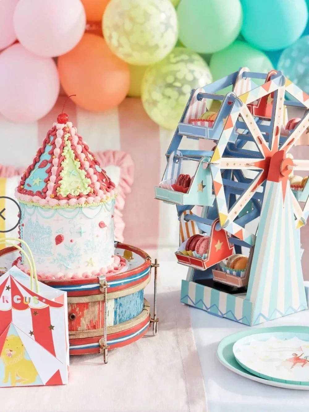 Meri Meri Cupcake and Sweet Treat Ferris Wheel Centerpiece